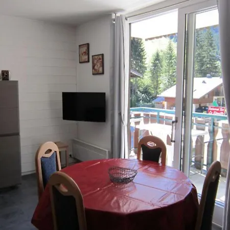 Cosy Pour 4 Pers. Avec Balcon, A 100m Des Remontees Mecaniques Du Linga, Wifi Et Tv - Fr-1-676-15 * Chatel